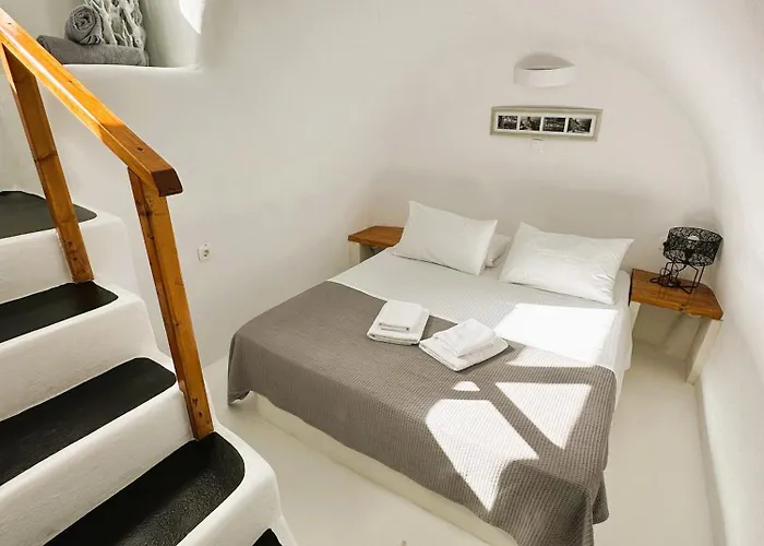 Lioyerma Cave Villa2 With Private Hot Tub אויה