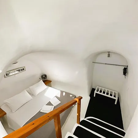 Lioyerma Cave Villa2 With Private Hot Tub