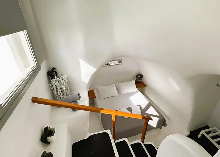 Lioyerma Cave Villa2 With Private Hot Tub * Oia