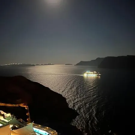 Lioyerma Cave Villa2 With Private Hot Tub Oia (Santorini)