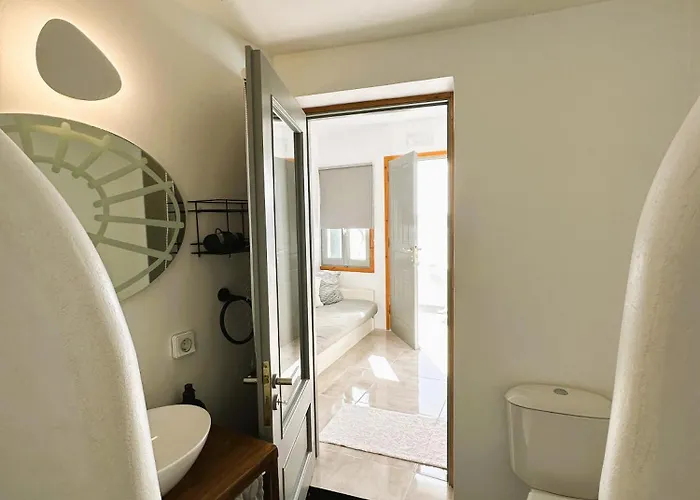 Lioyerma Cave Villa2 With Private Hot Tub * Oia